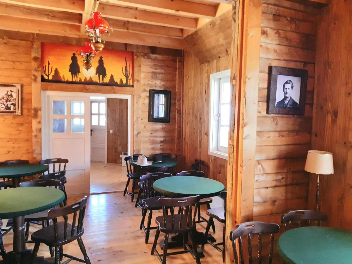 El Paso City, Zlatibor - Unique Wooden Cottages, Treehouse, Wild West Rooms, Accommodation 1-6 People Exterior foto