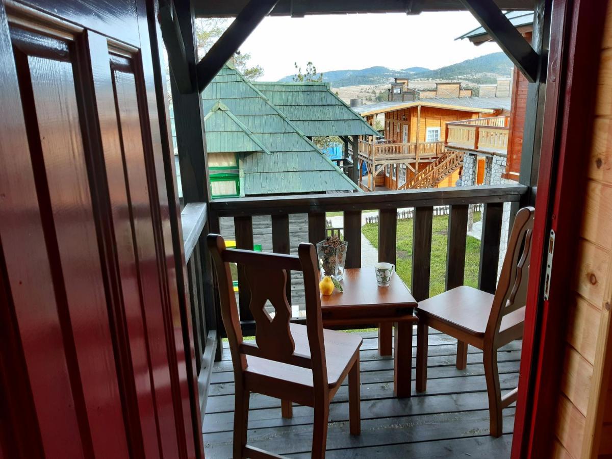 El Paso City, Zlatibor - Unique Wooden Cottages, Treehouse, Wild West Rooms, Accommodation 1-6 People Exterior foto